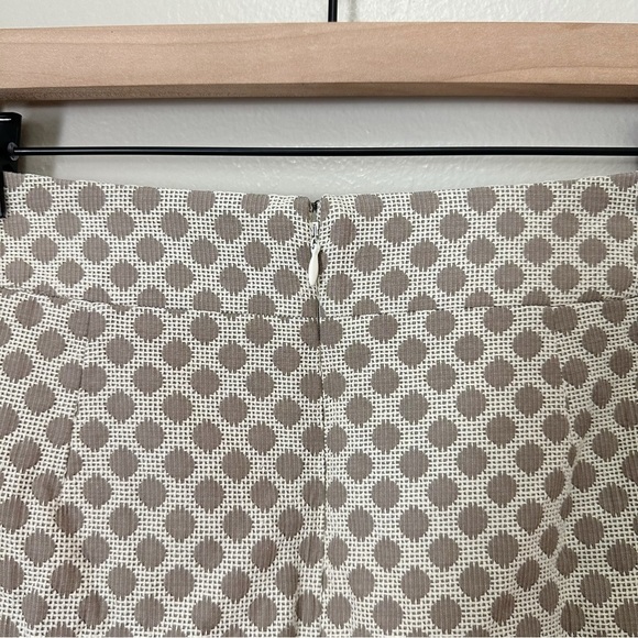 NWT LOFT Ecru Polka Dot Mini Skirt Latte Dot Taupe Cream Size 8 - Picture 5 of 11